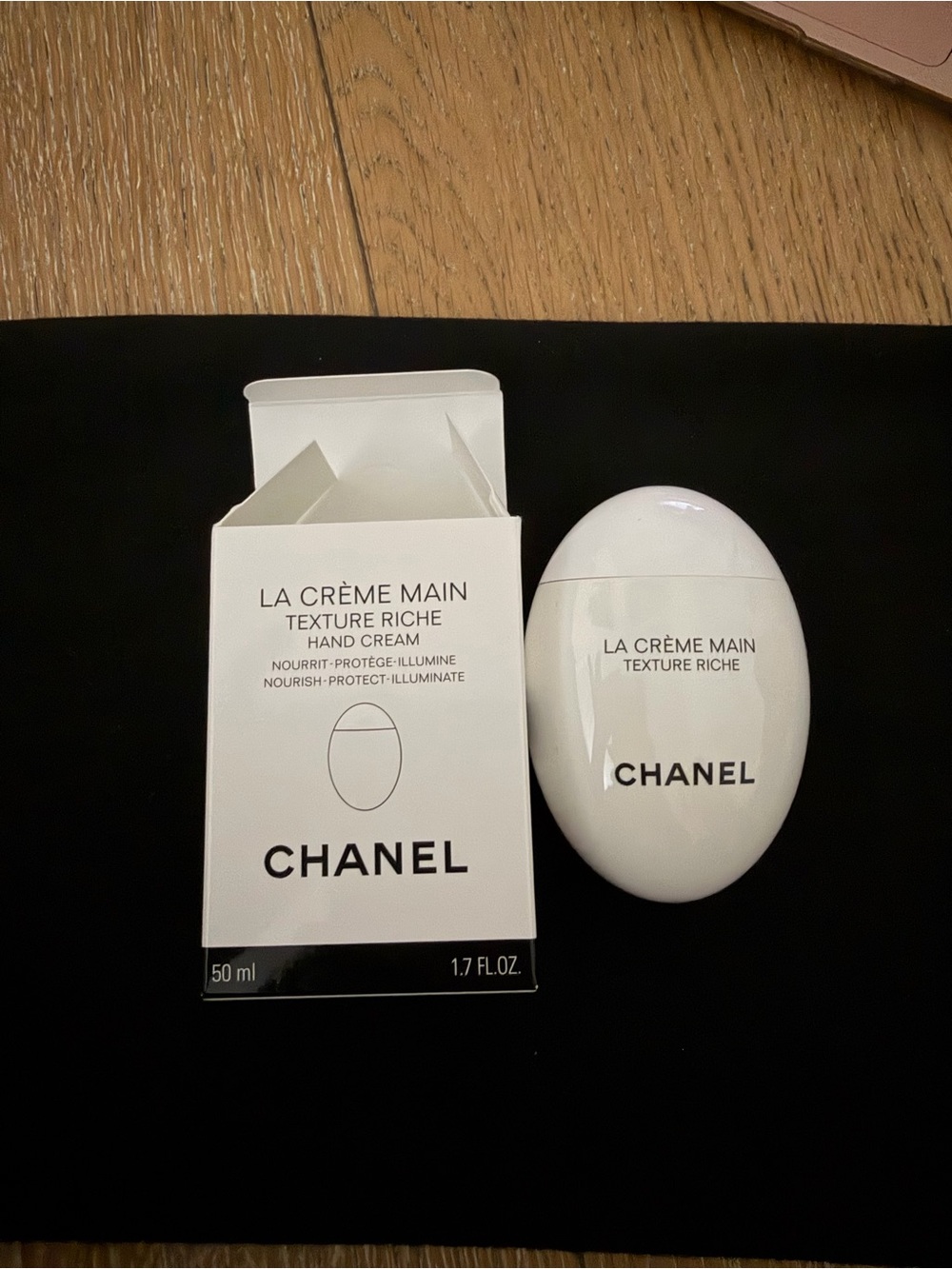 CHANEL La Crème Main Texture Riche Hand Cream (50 ml)